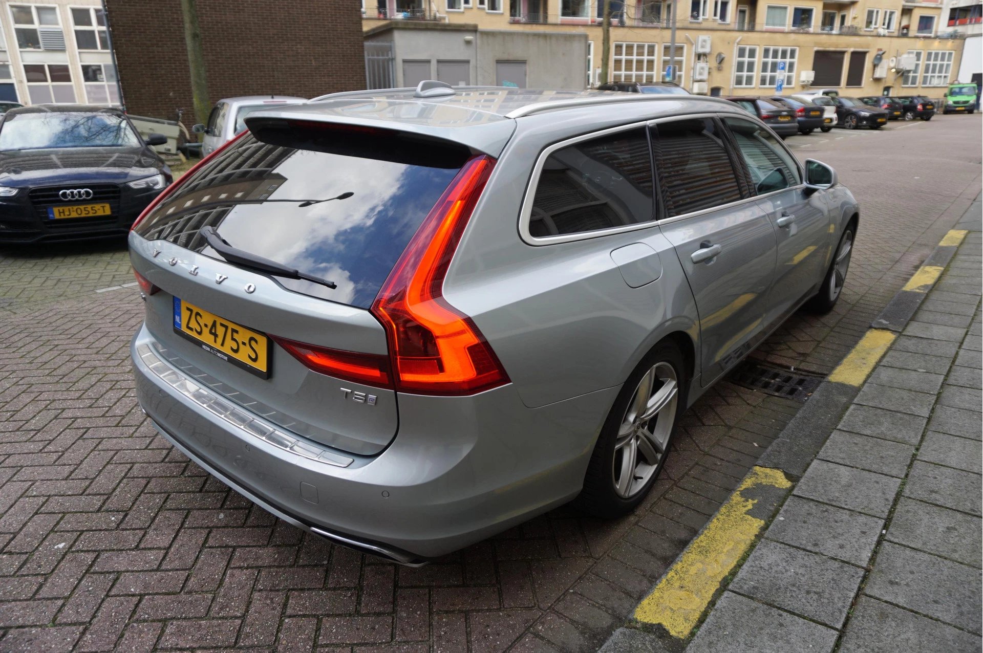 Hoofdafbeelding Volvo V90