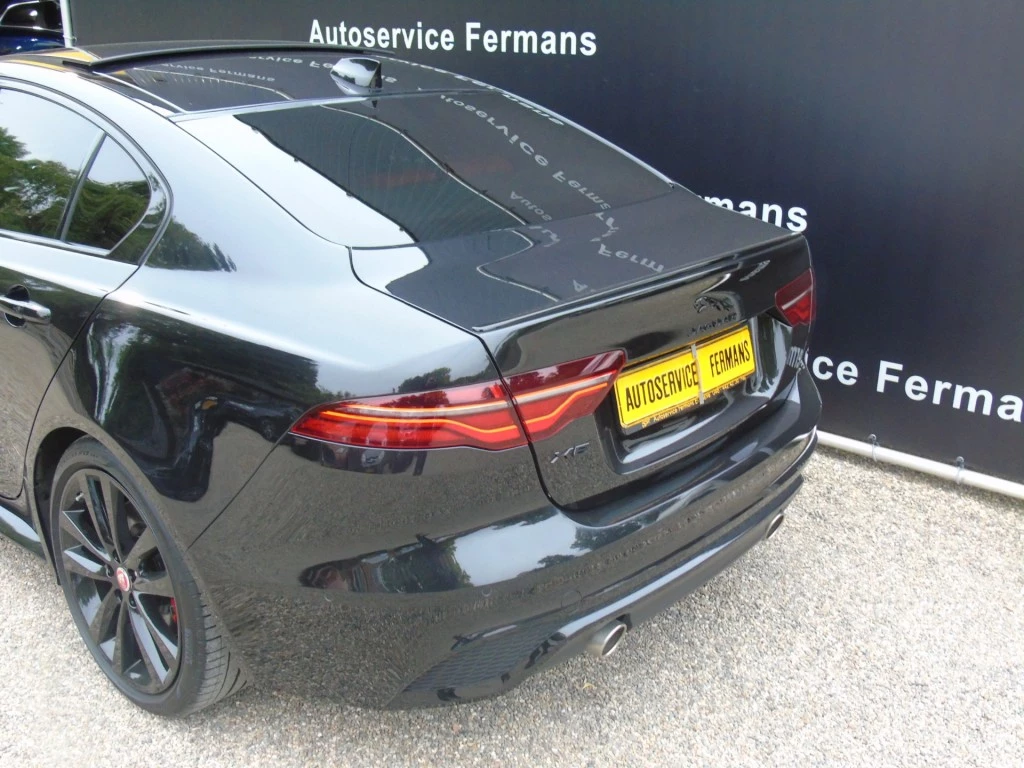Hoofdafbeelding Jaguar XE