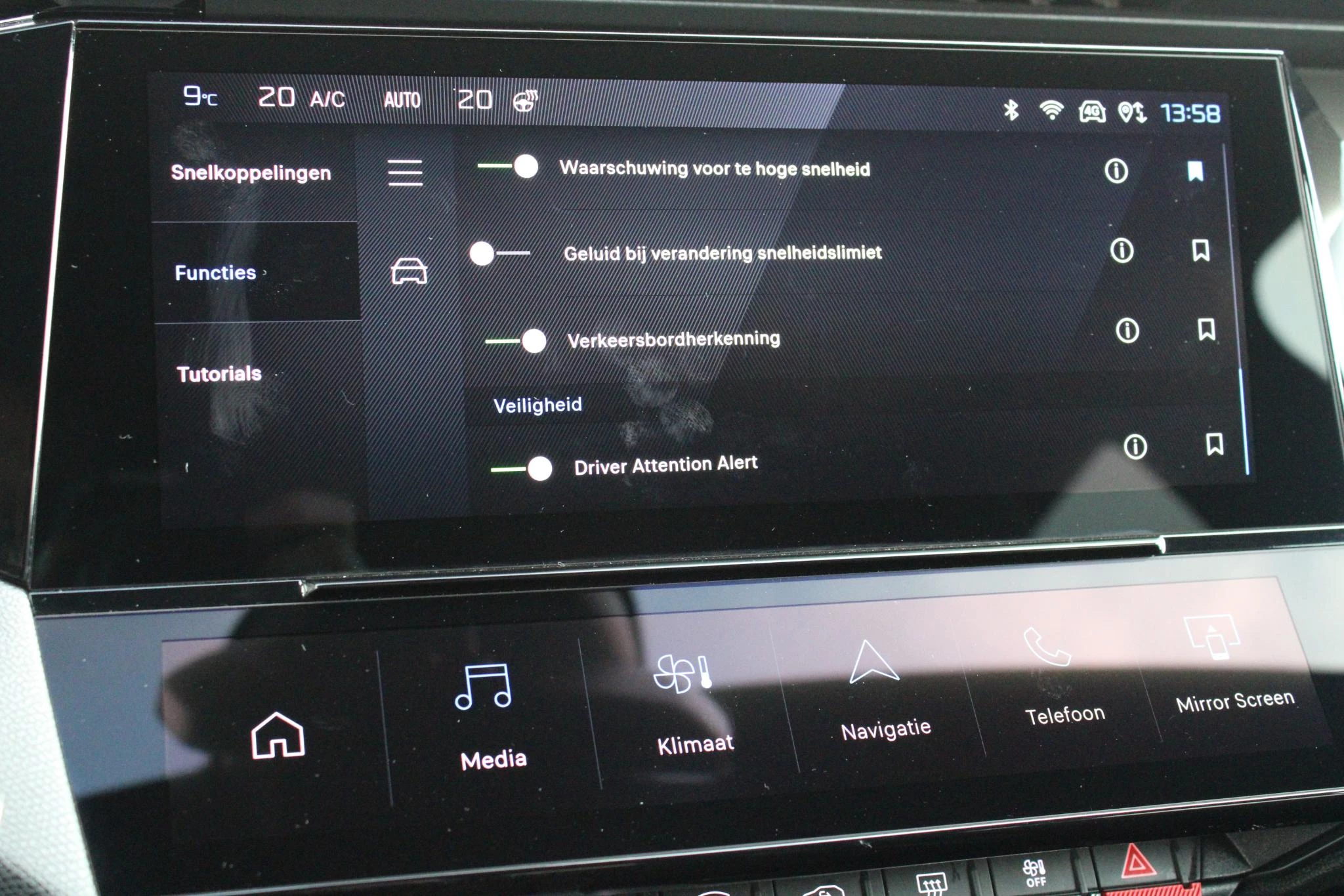 Hoofdafbeelding Peugeot 408