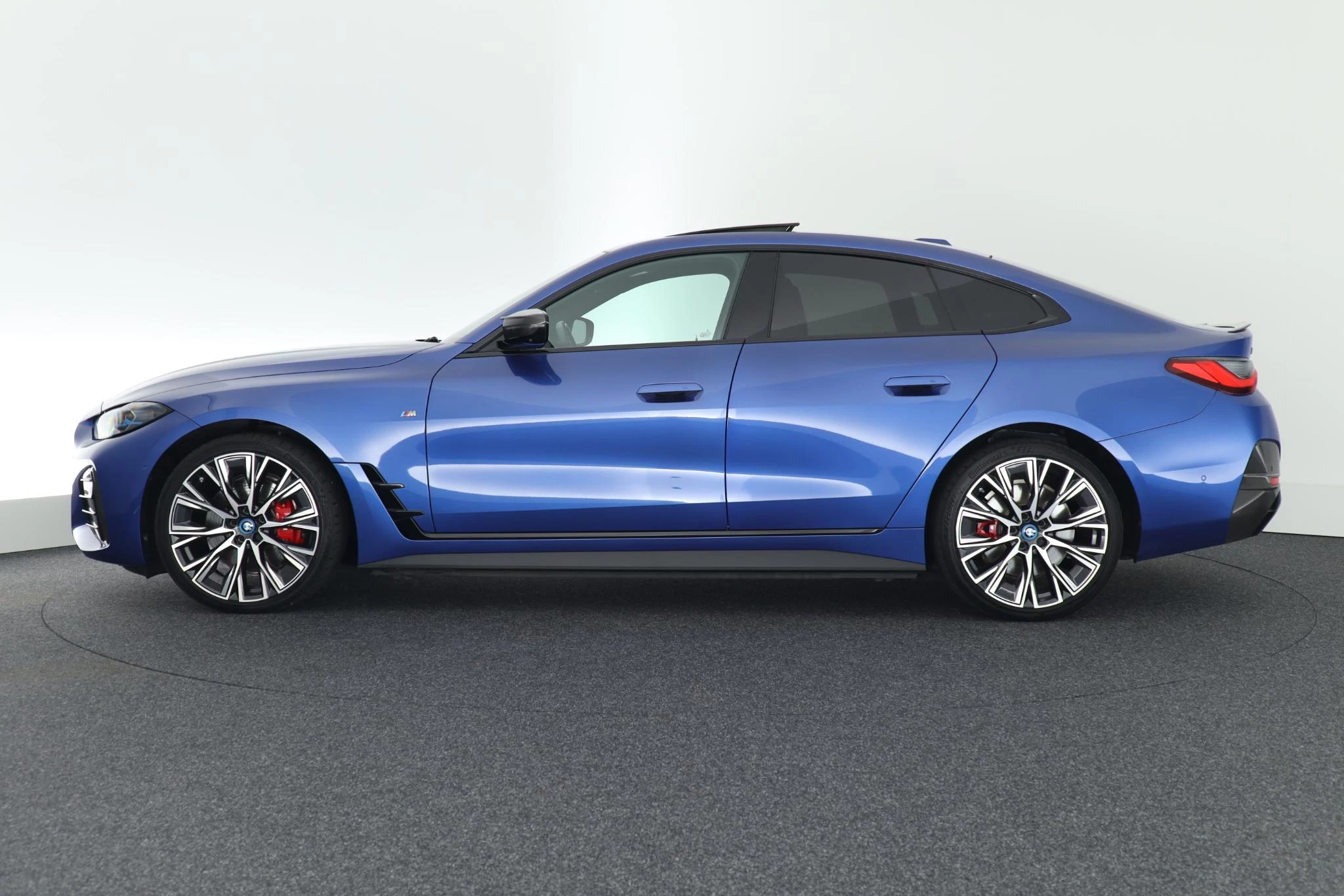 Hoofdafbeelding BMW i4