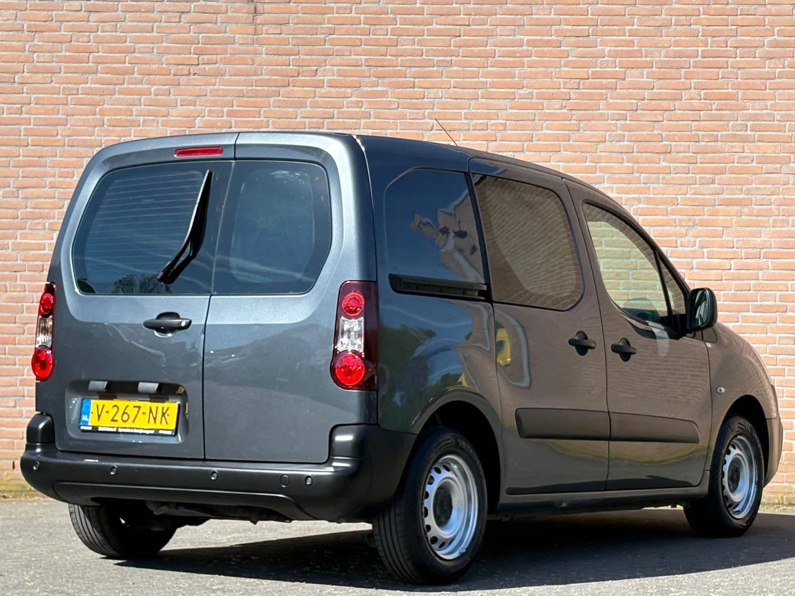 Hoofdafbeelding Peugeot Partner