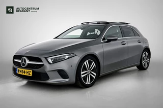 Mercedes-Benz A-klasse 180 Solution Luxury (SFEERVERLICHTING, PANORAMADAK, ELEKT. STOELEN, ADAPTIVE CRUISE, CAMERA, 1e EIGENAAR)