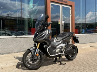 Hoofdafbeelding Honda NC 750 Honda NC 750 X-ADV | Adventure Pack | BTW | Akrapovic | SP-Connect Houder | Mistlampen |