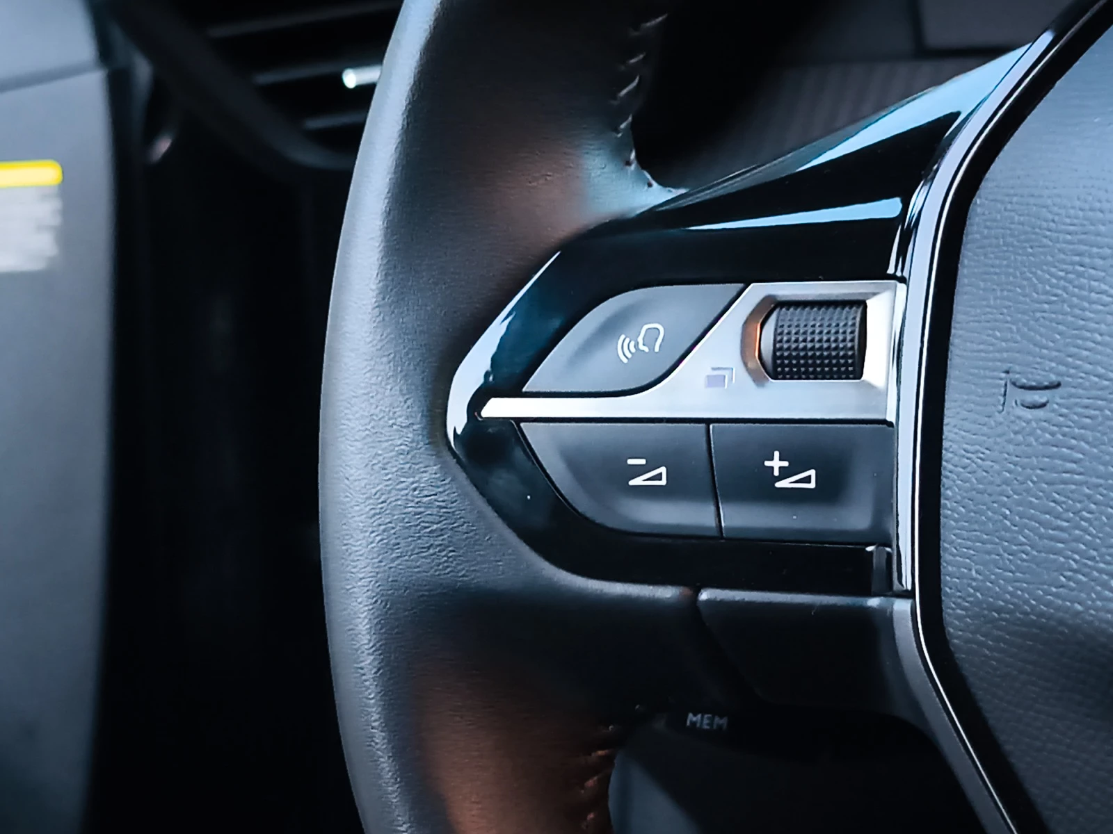 Hoofdafbeelding Peugeot e-208