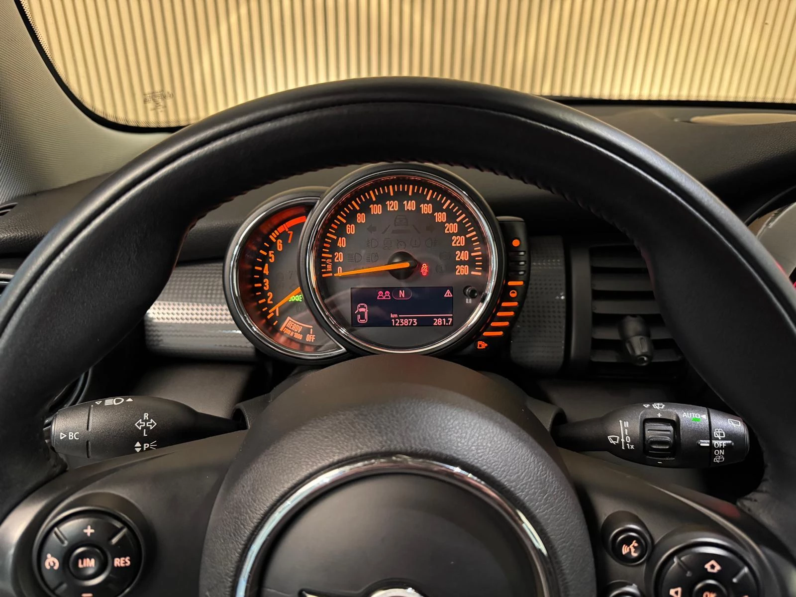 Hoofdafbeelding MINI One