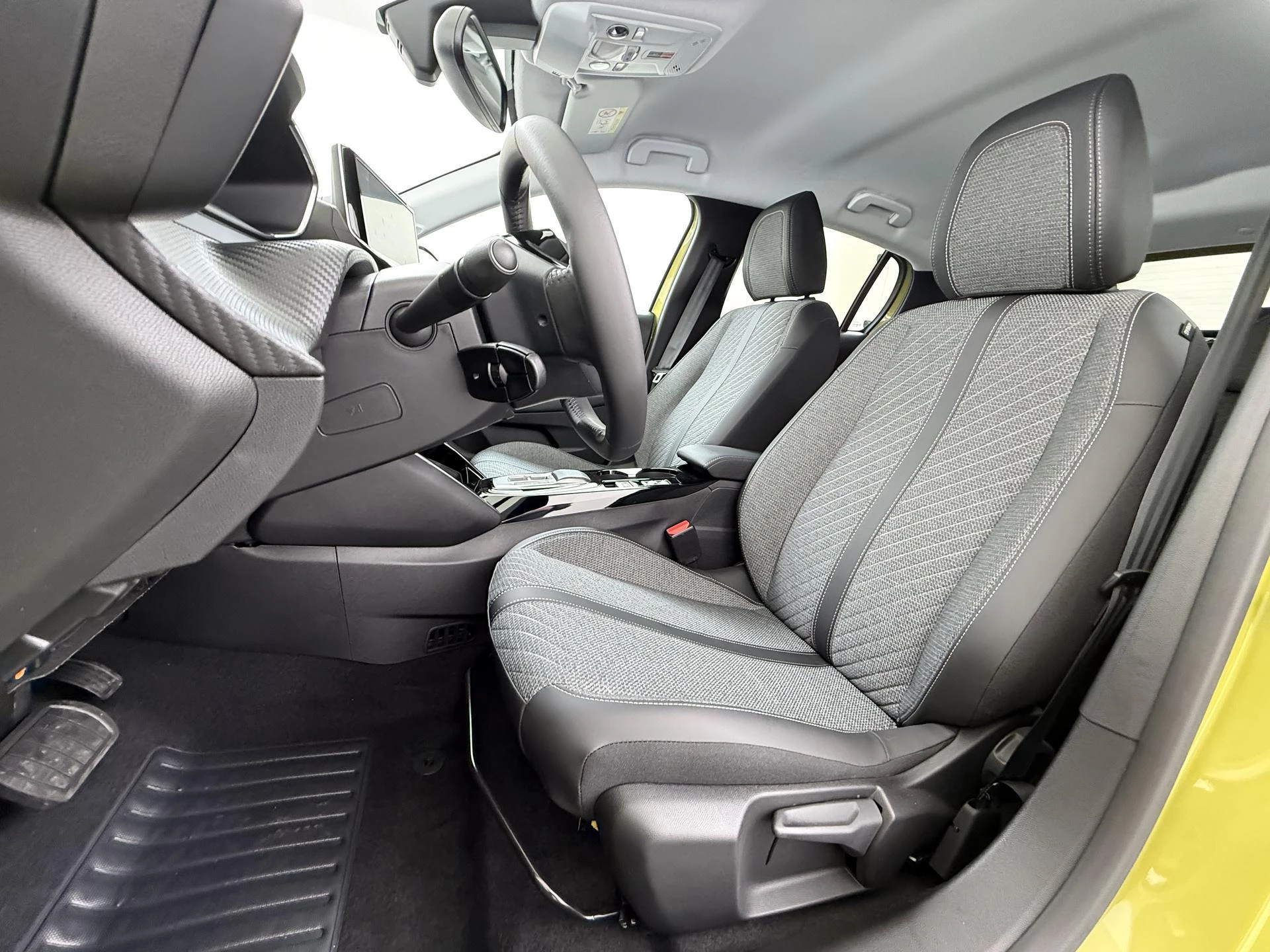 Hoofdafbeelding Peugeot e-208