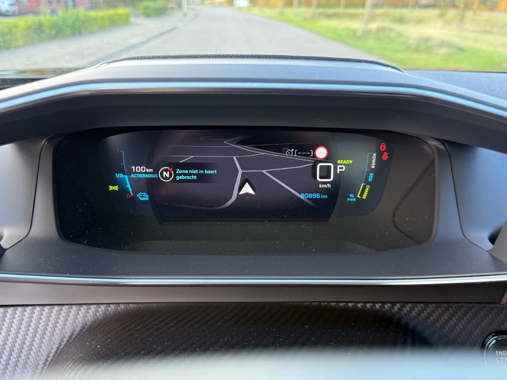 Hoofdafbeelding Peugeot e-2008