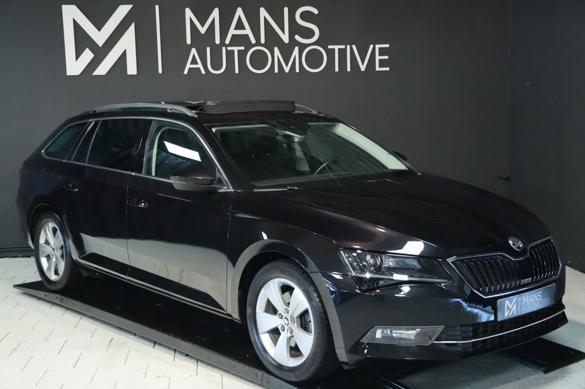 Hoofdafbeelding Škoda Superb
