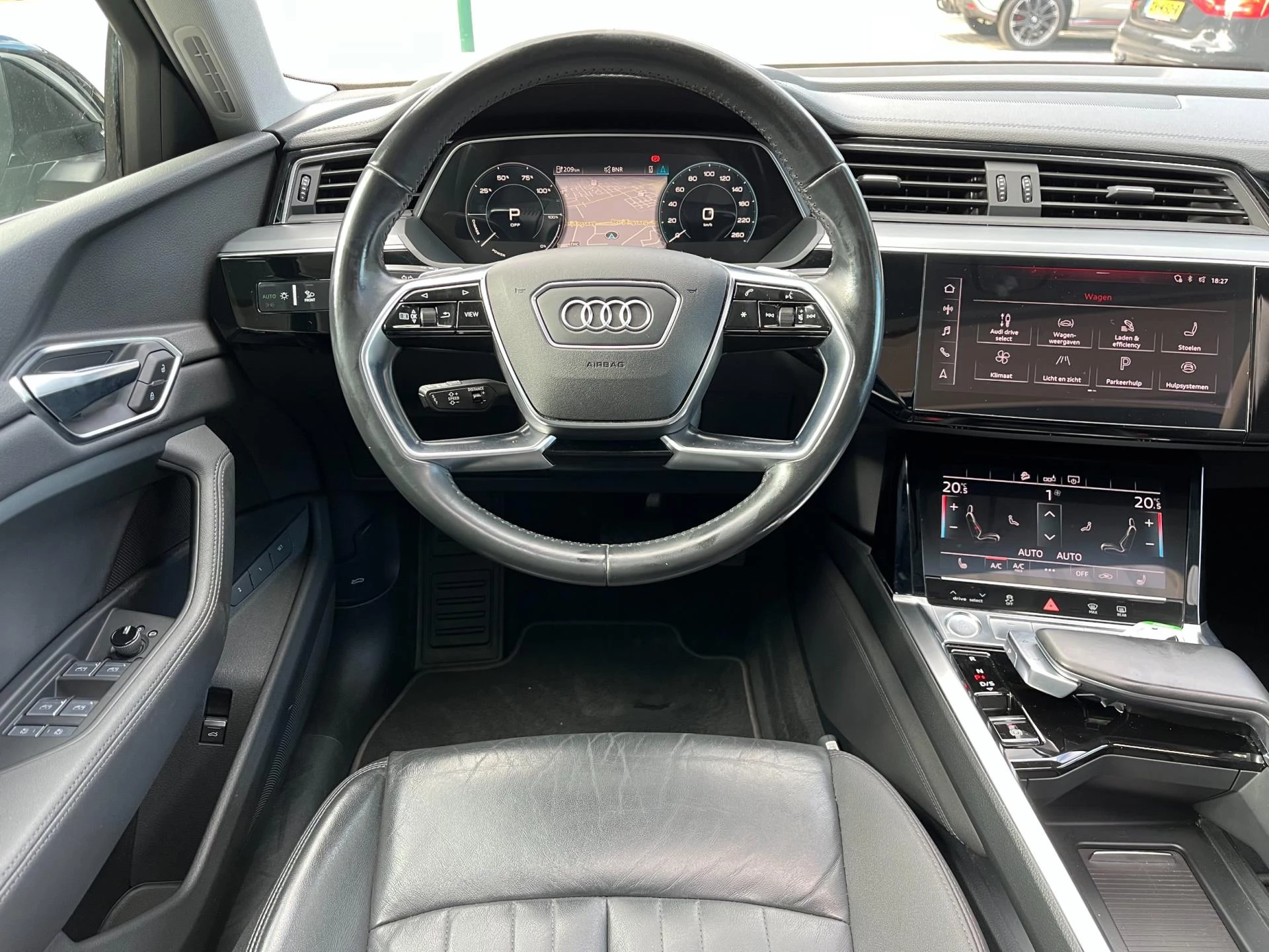Hoofdafbeelding Audi e-tron