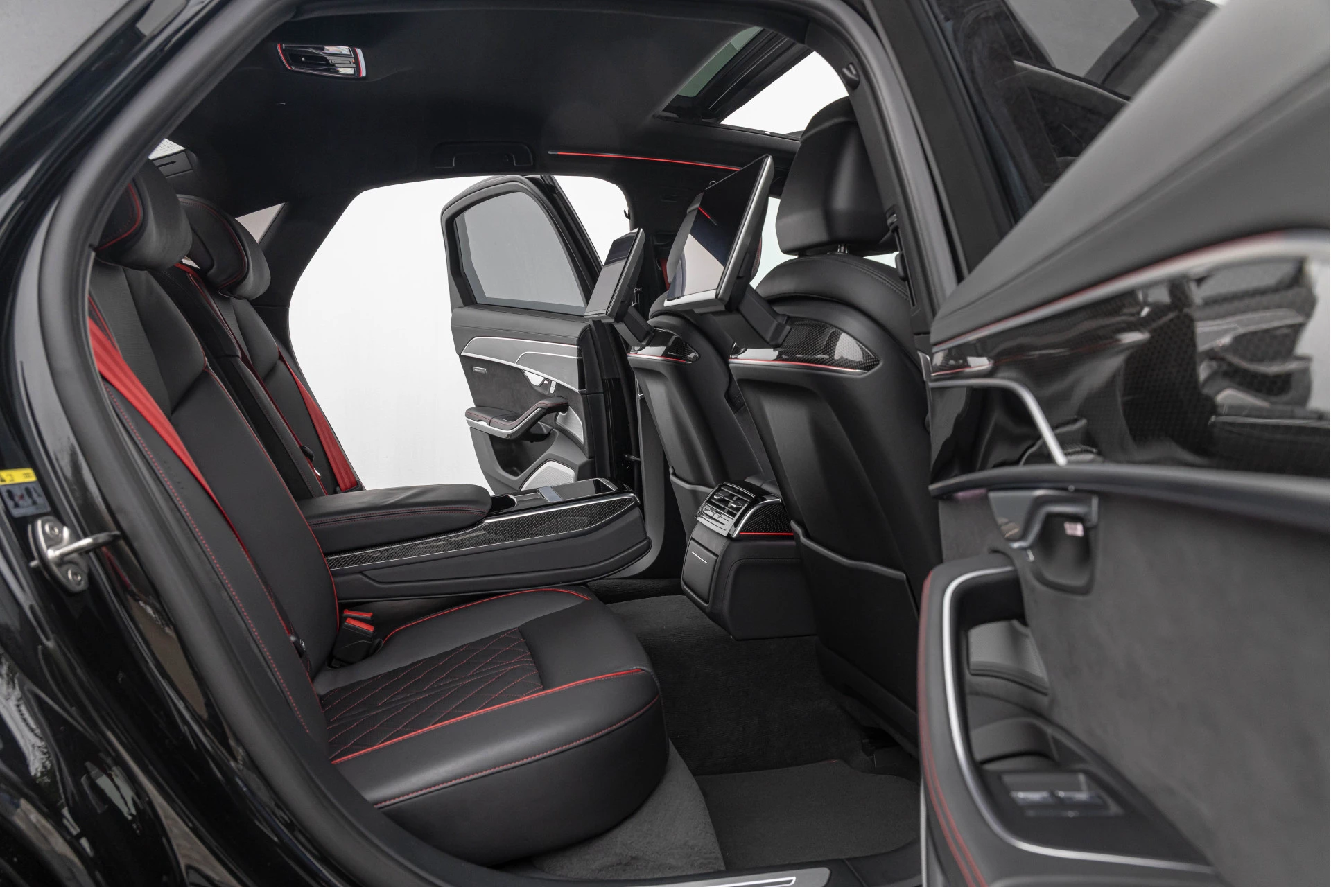 Hoofdafbeelding Audi S8