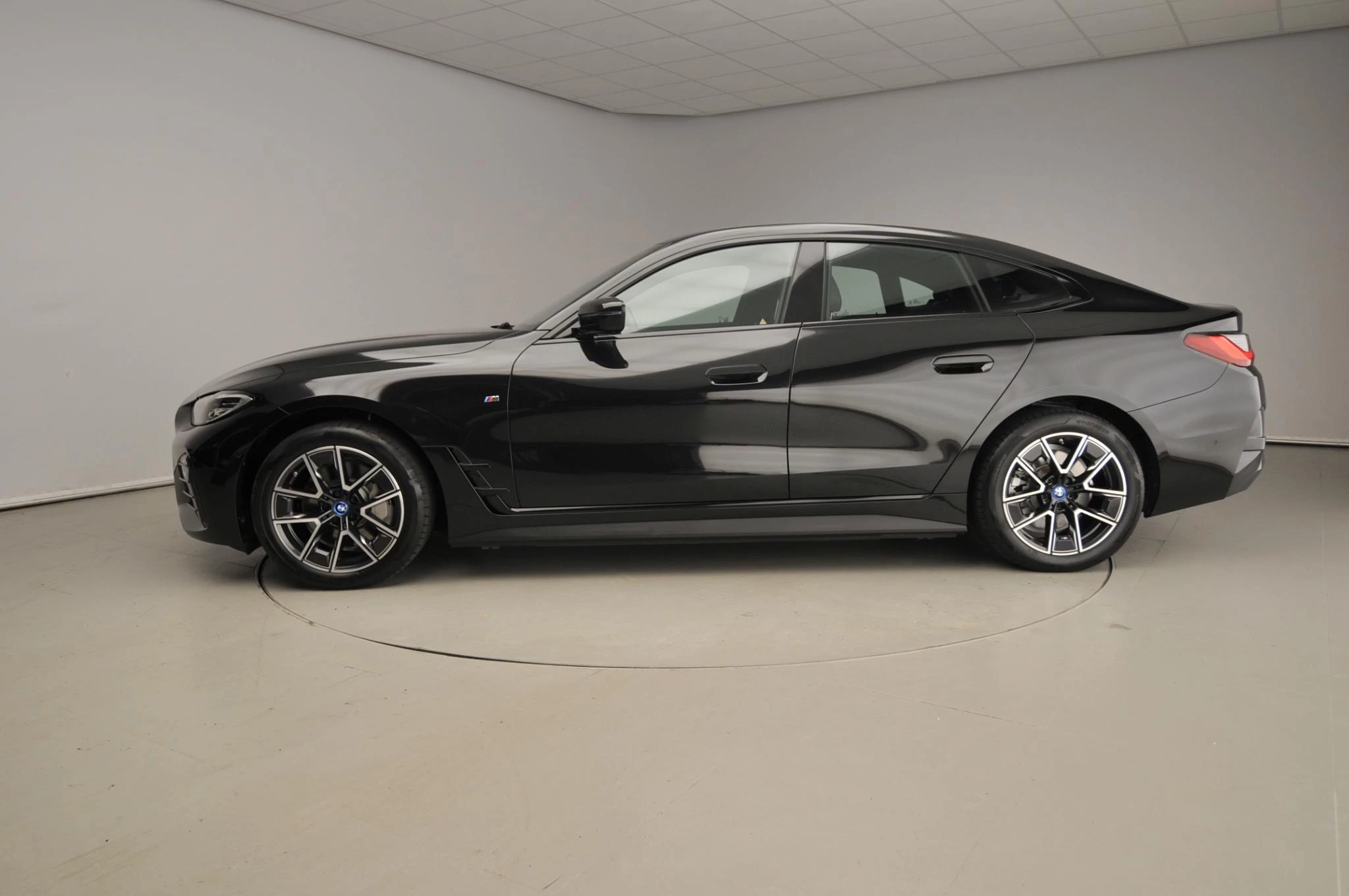 Hoofdafbeelding BMW i4