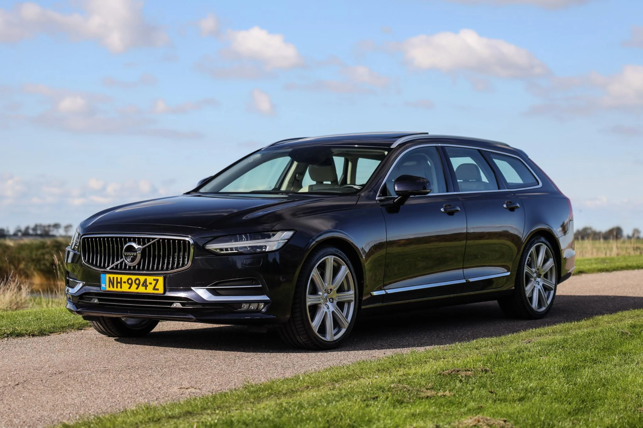 Hoofdafbeelding Volvo V90