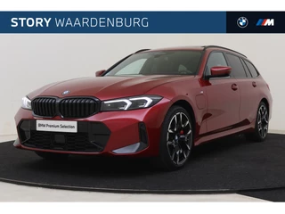BMW 3 Serie Touring 330e High Executive M Sport Automaat / Panoramadak / Trekhaak / Sportstoelen / M Adaptief onderstel / Comfort Access / Adaptieve LED / Harman Kardon