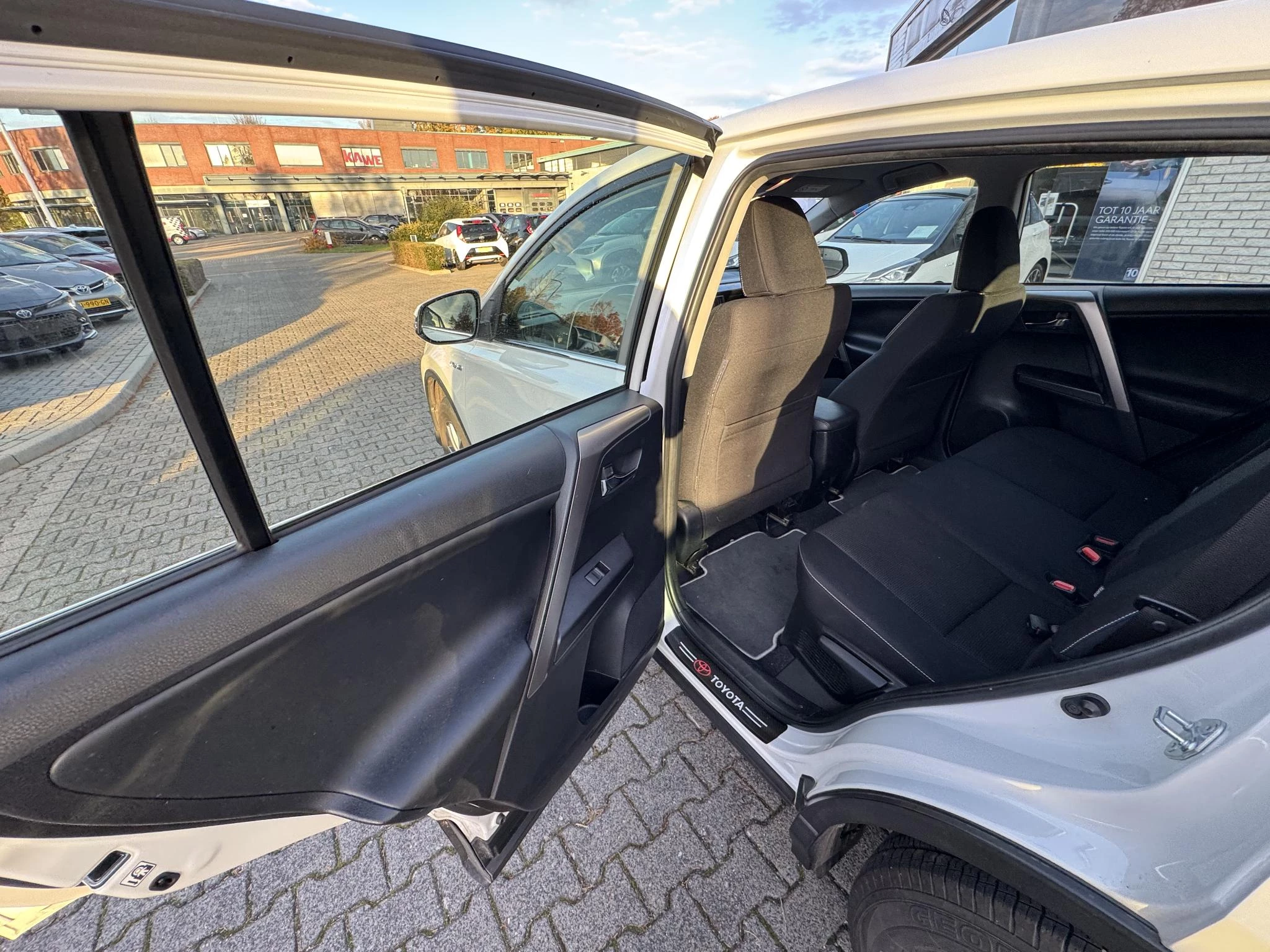 Hoofdafbeelding Toyota RAV4