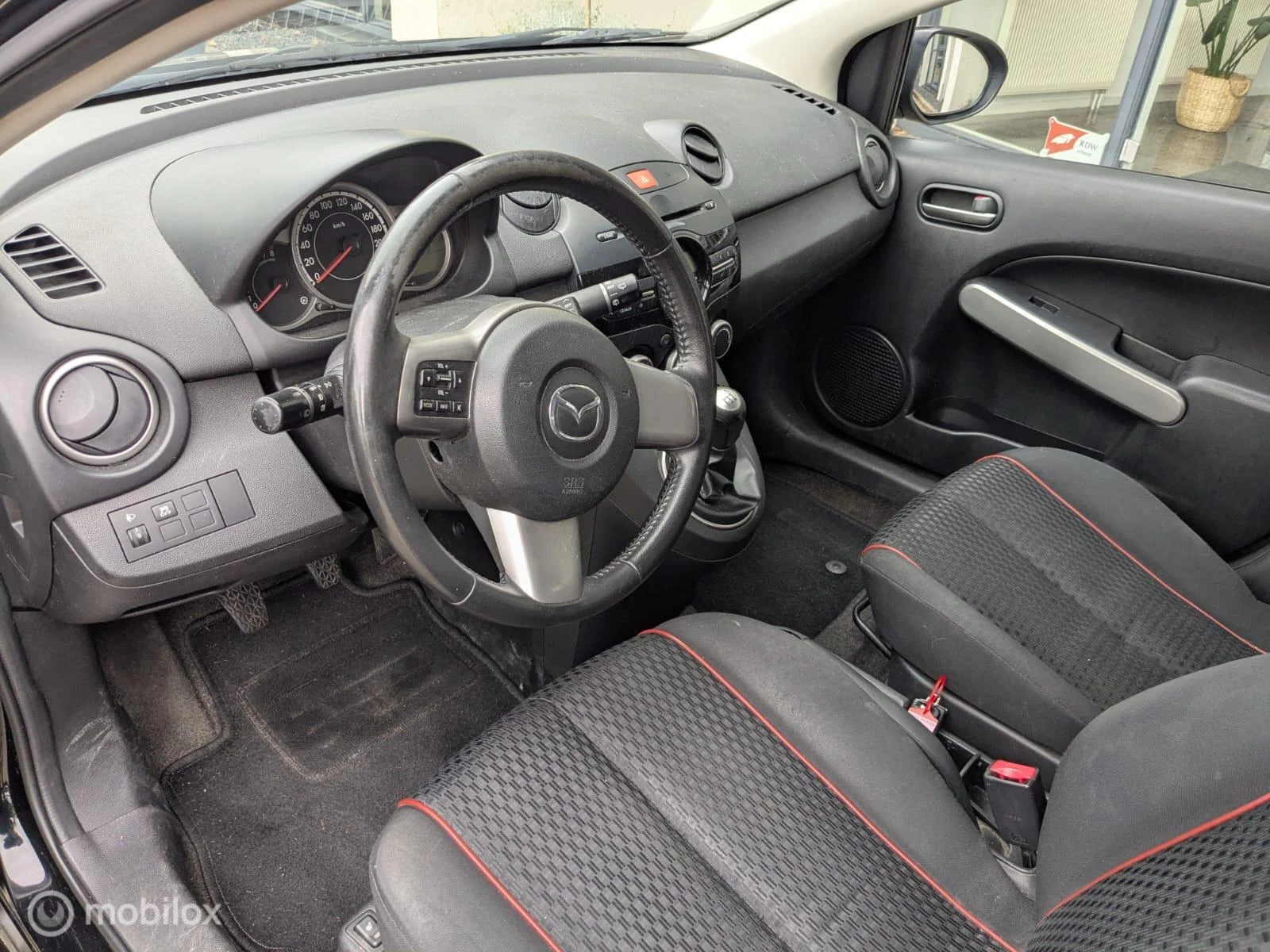 Hoofdafbeelding Mazda 2