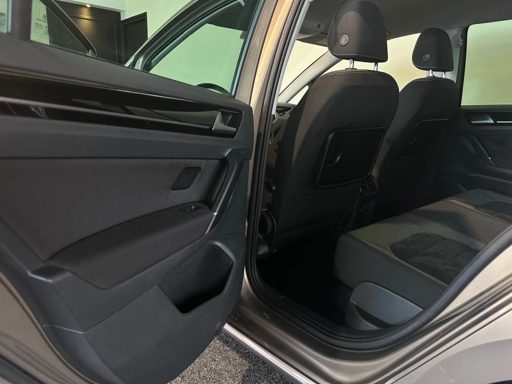 Hoofdafbeelding Volkswagen Golf Sportsvan