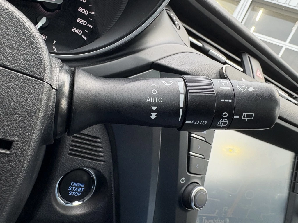 Hoofdafbeelding Toyota Avensis