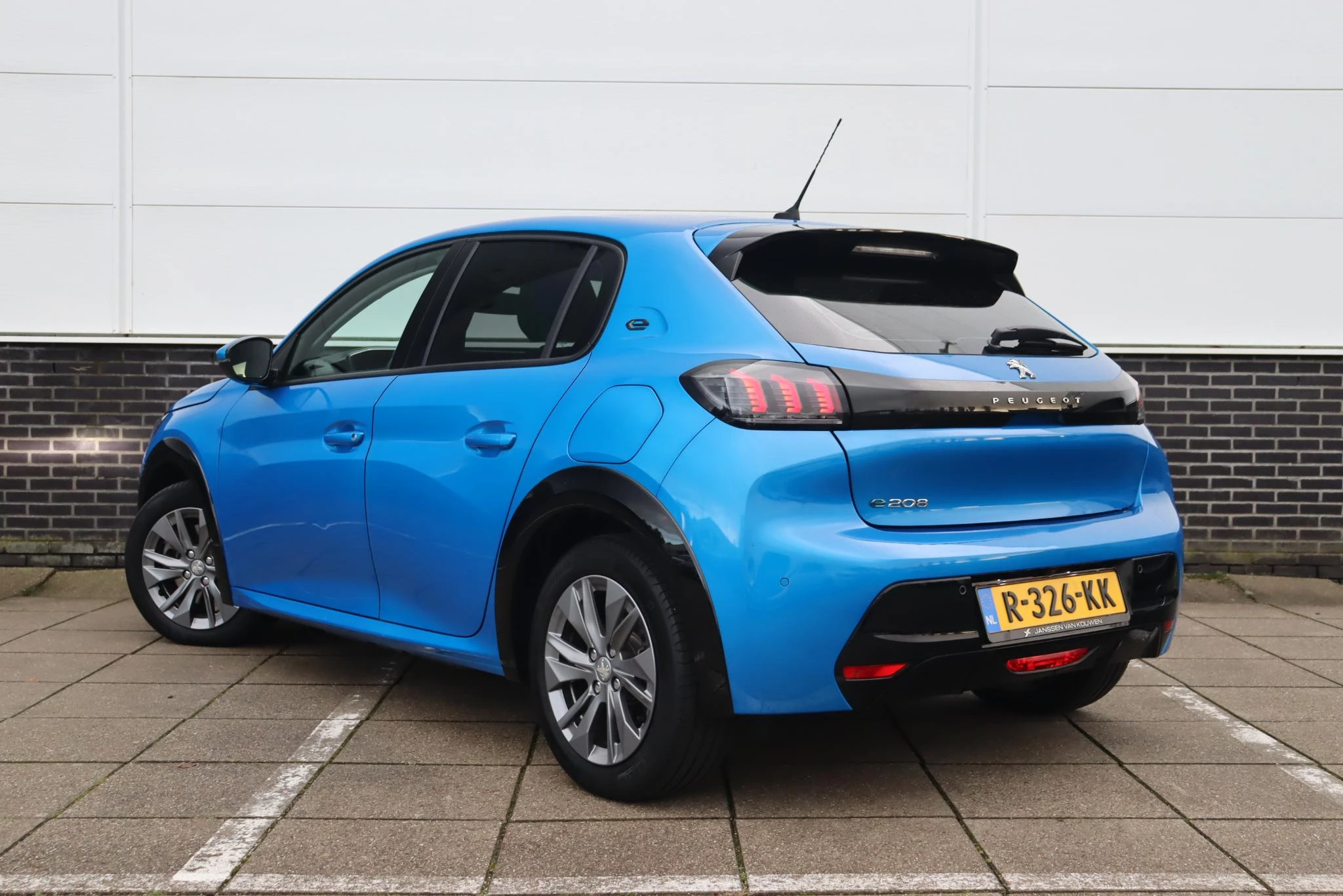 Hoofdafbeelding Peugeot e-208