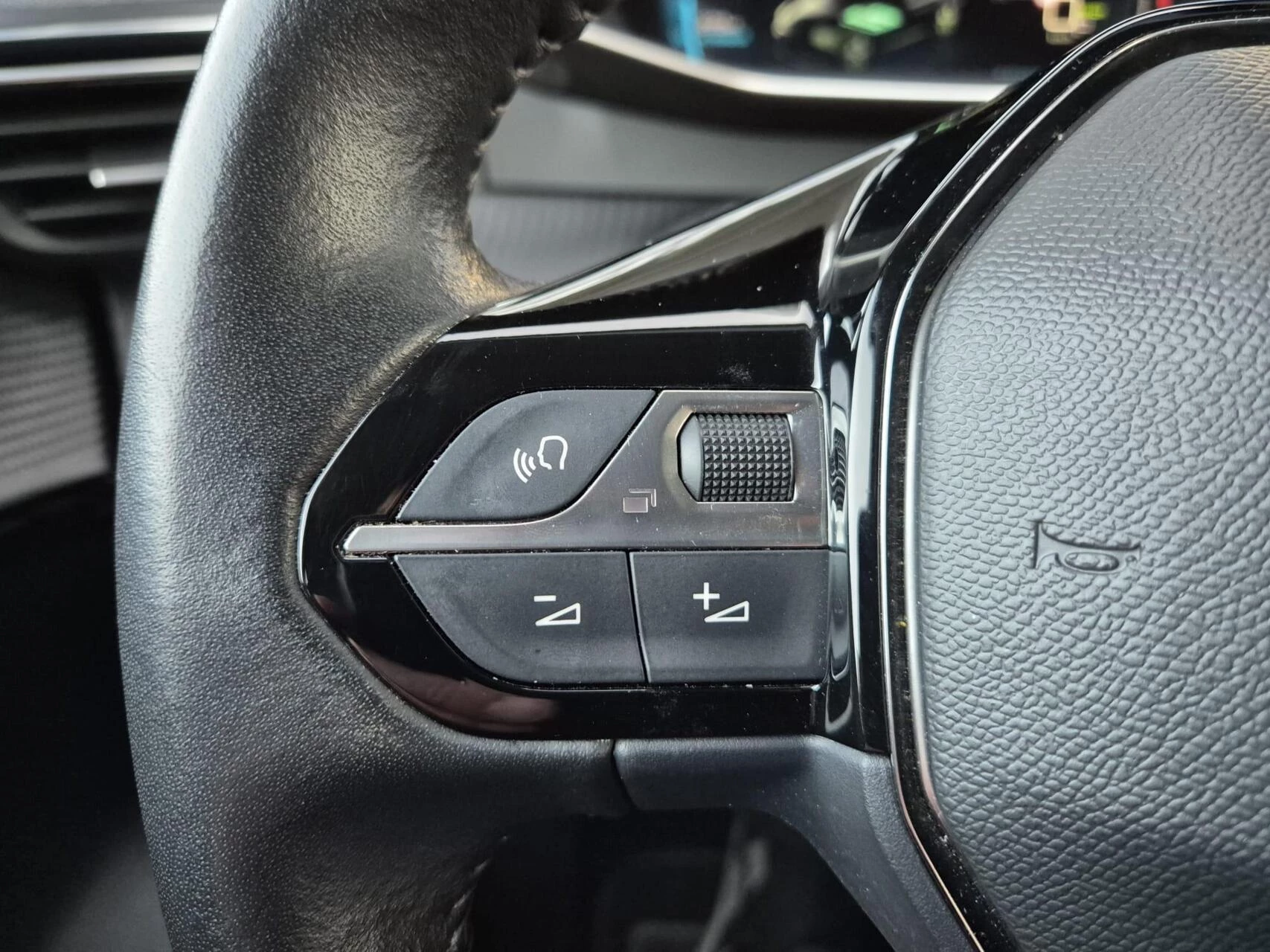 Hoofdafbeelding Peugeot e-208