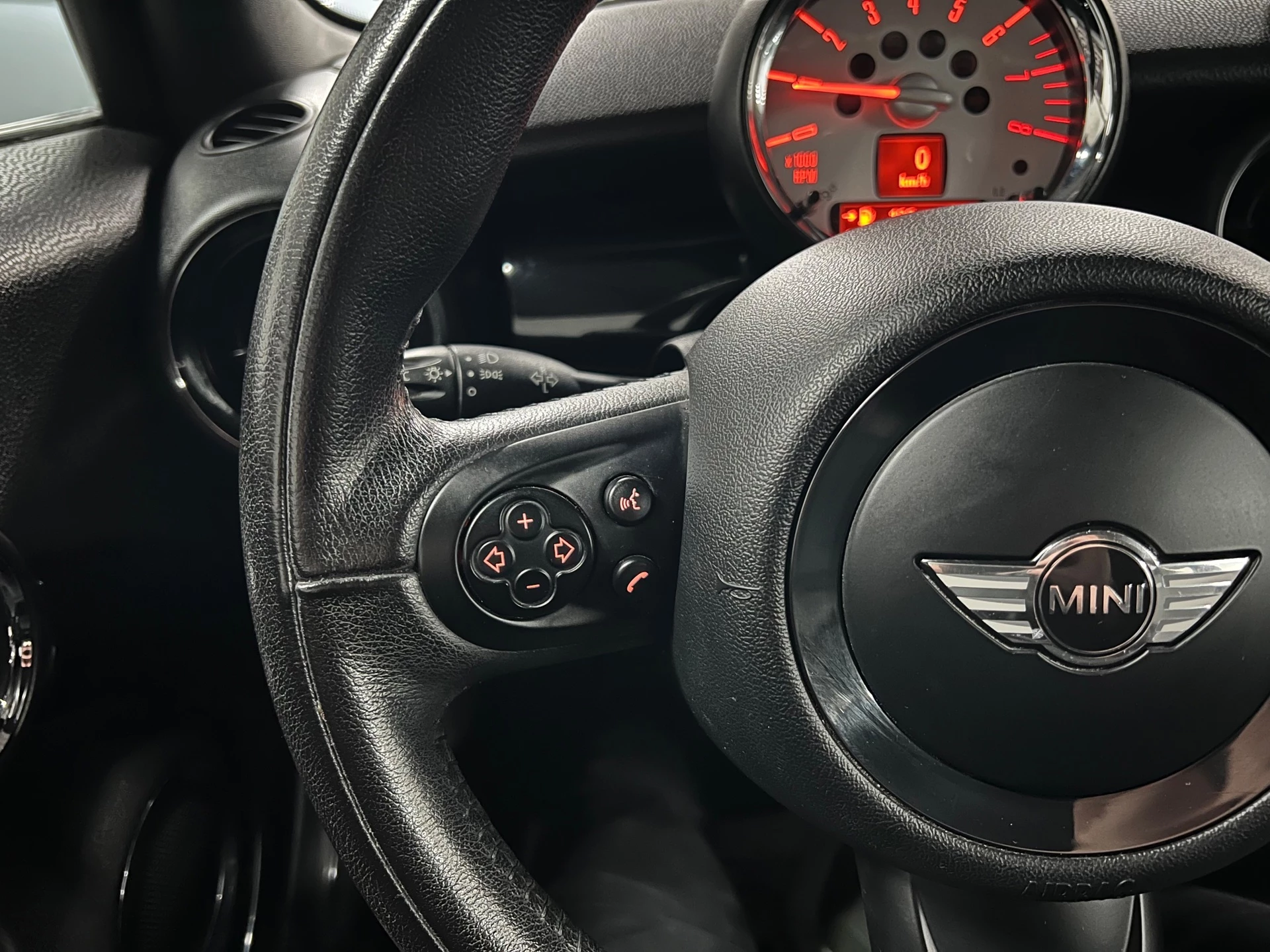 Hoofdafbeelding MINI One