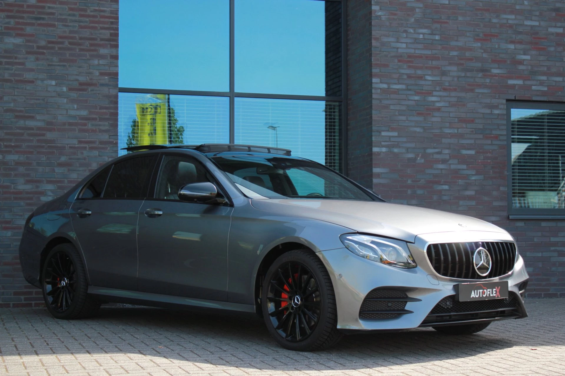 Hoofdafbeelding Mercedes-Benz E-Klasse