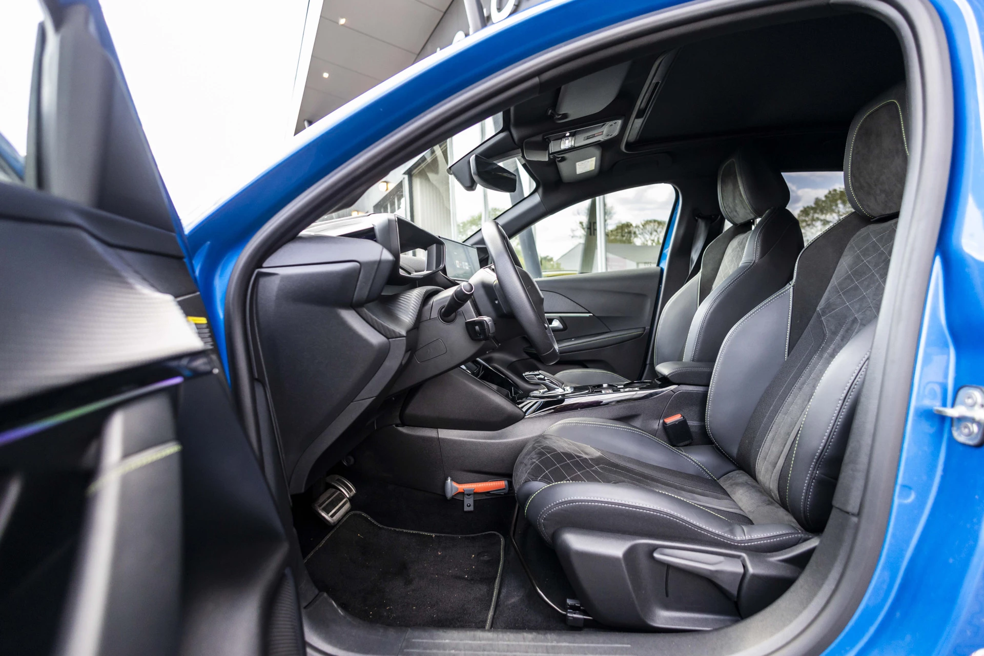 Hoofdafbeelding Peugeot e-208