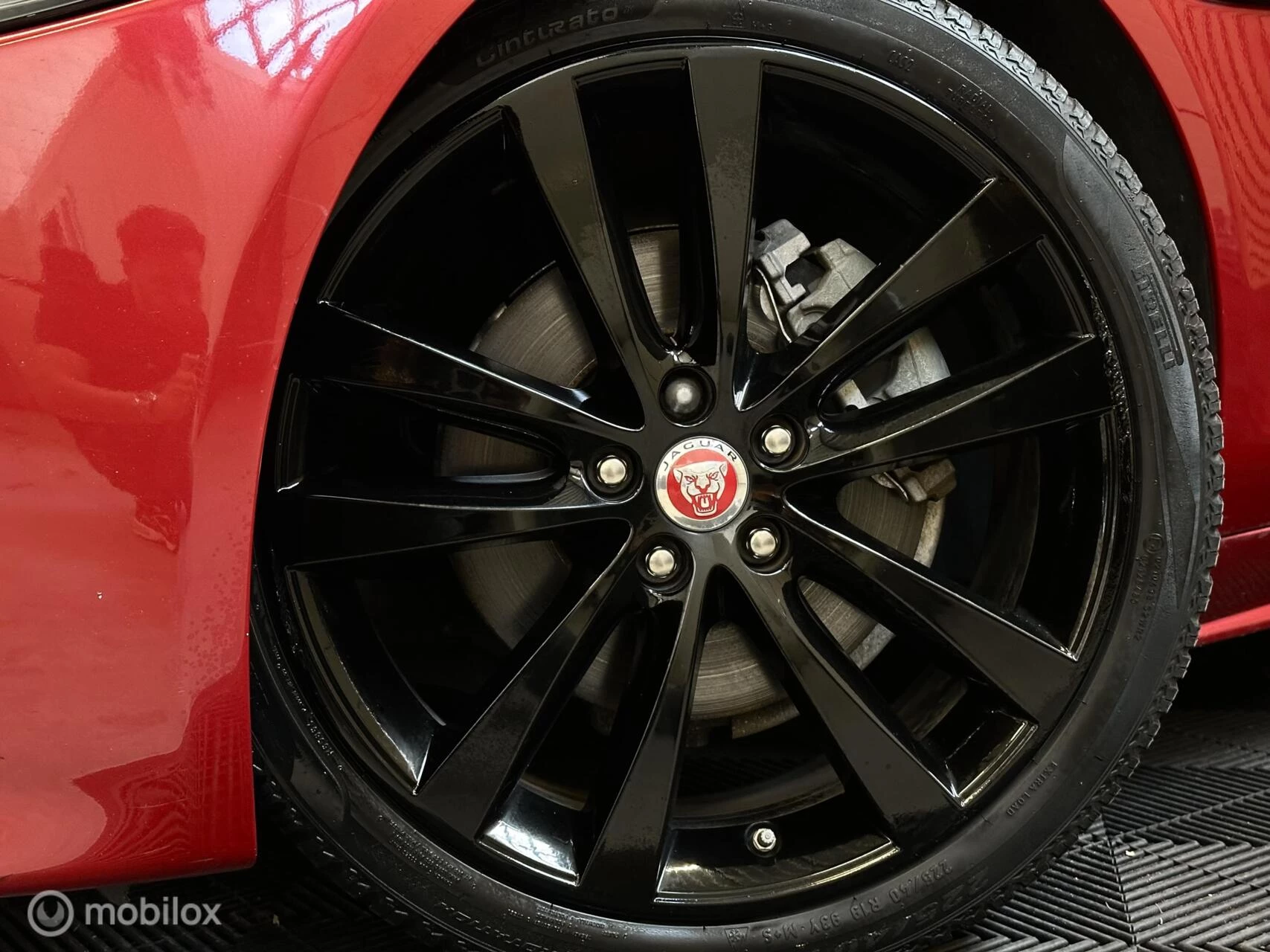 Hoofdafbeelding Jaguar XE