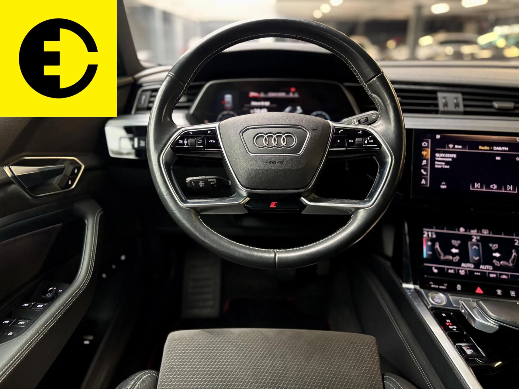 Hoofdafbeelding Audi e-tron