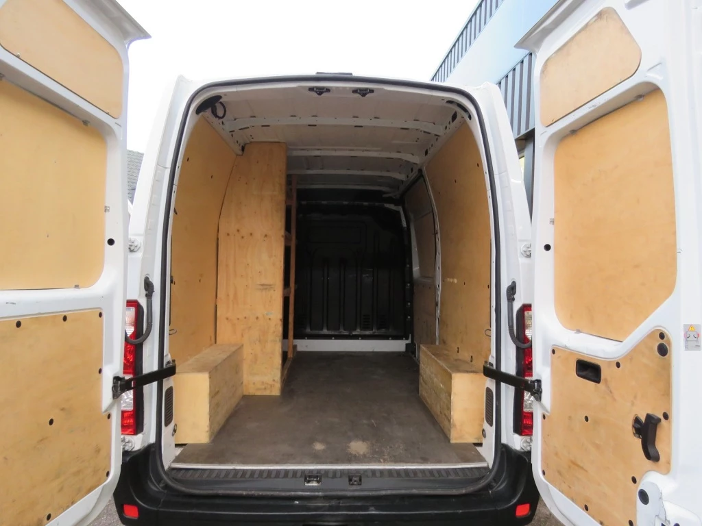 Hoofdafbeelding Nissan NV400