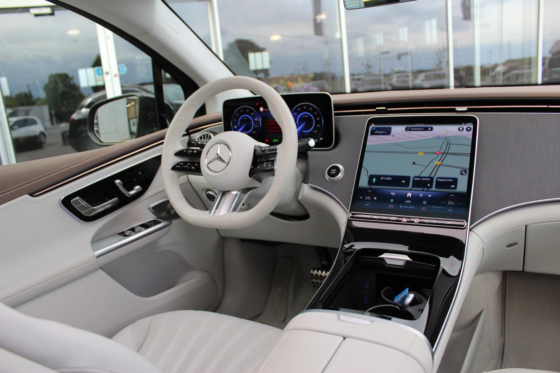 Hoofdafbeelding Mercedes-Benz EQE