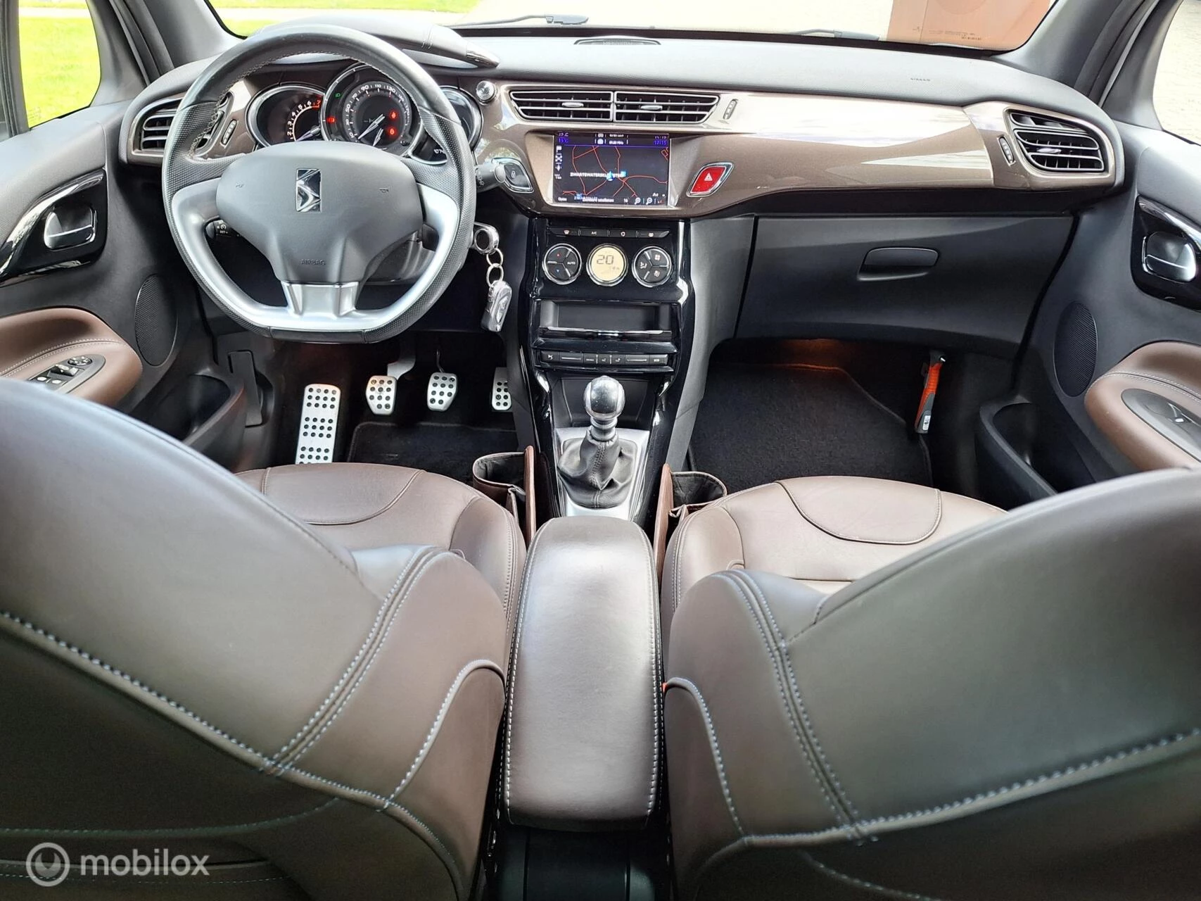Hoofdafbeelding DS DS 3