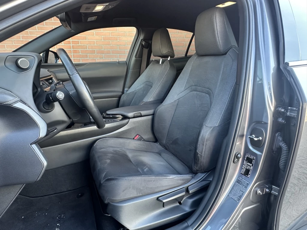 Hoofdafbeelding Lexus UX