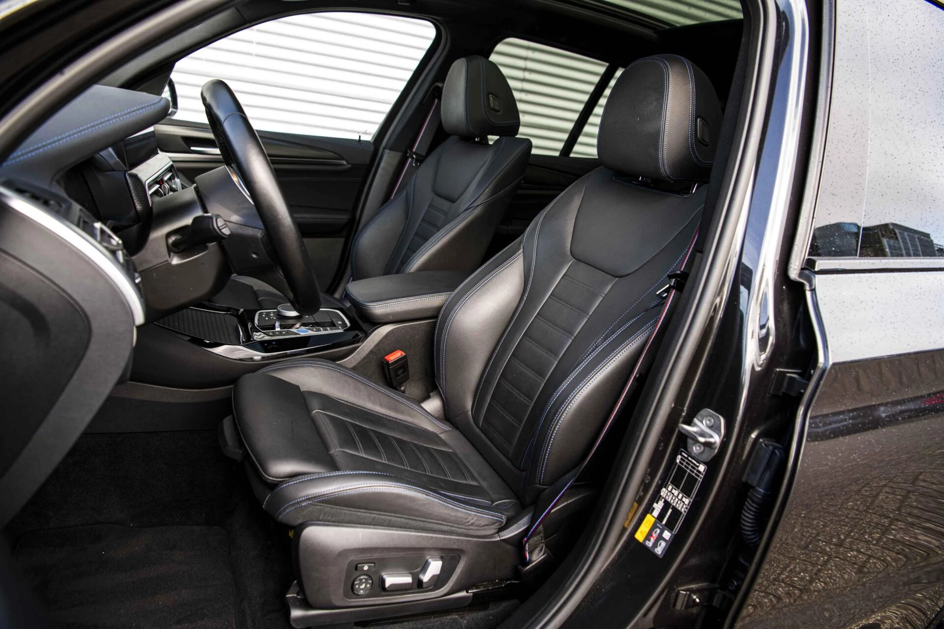 Hoofdafbeelding BMW iX3