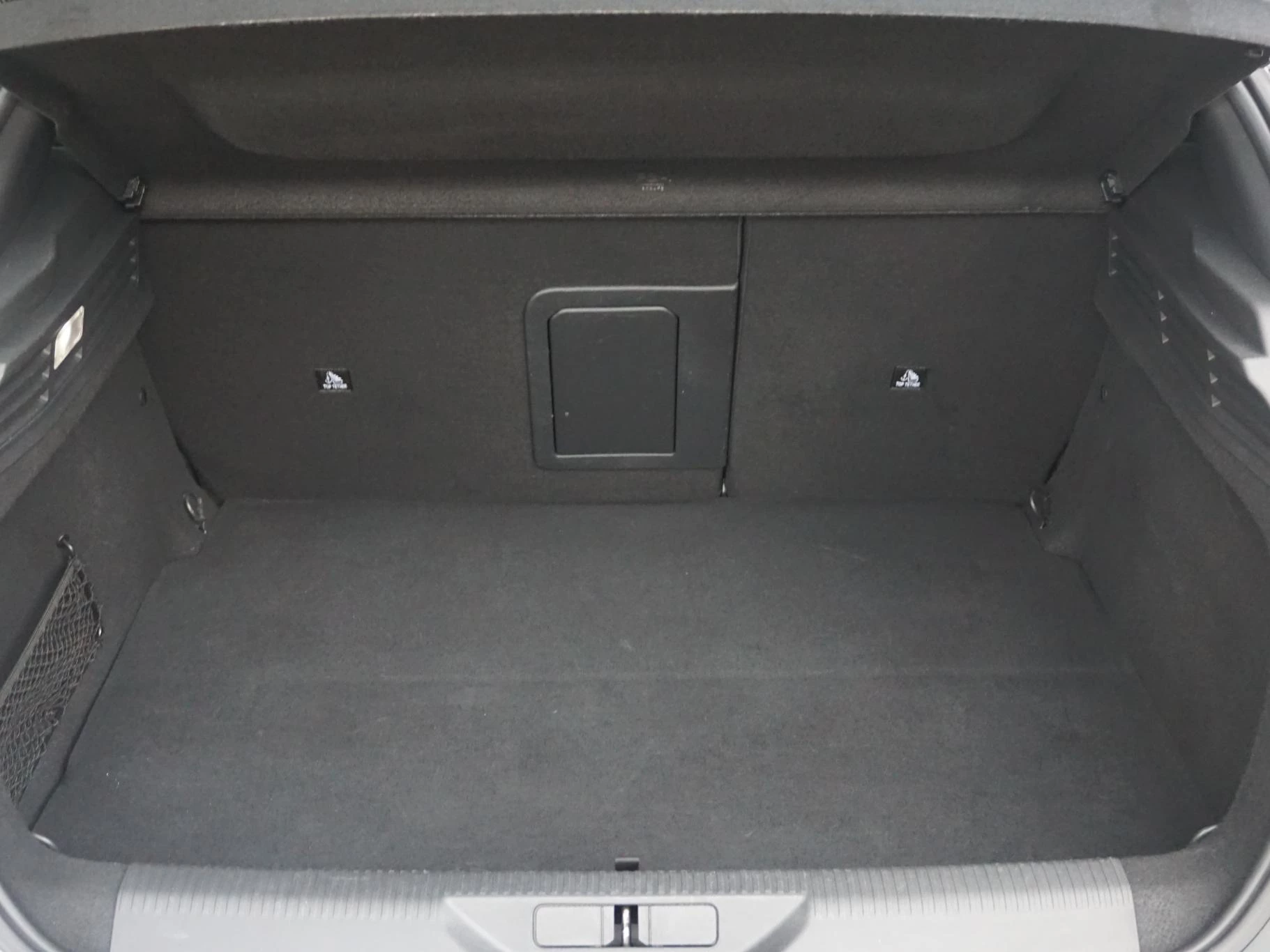 Hoofdafbeelding Peugeot e-308