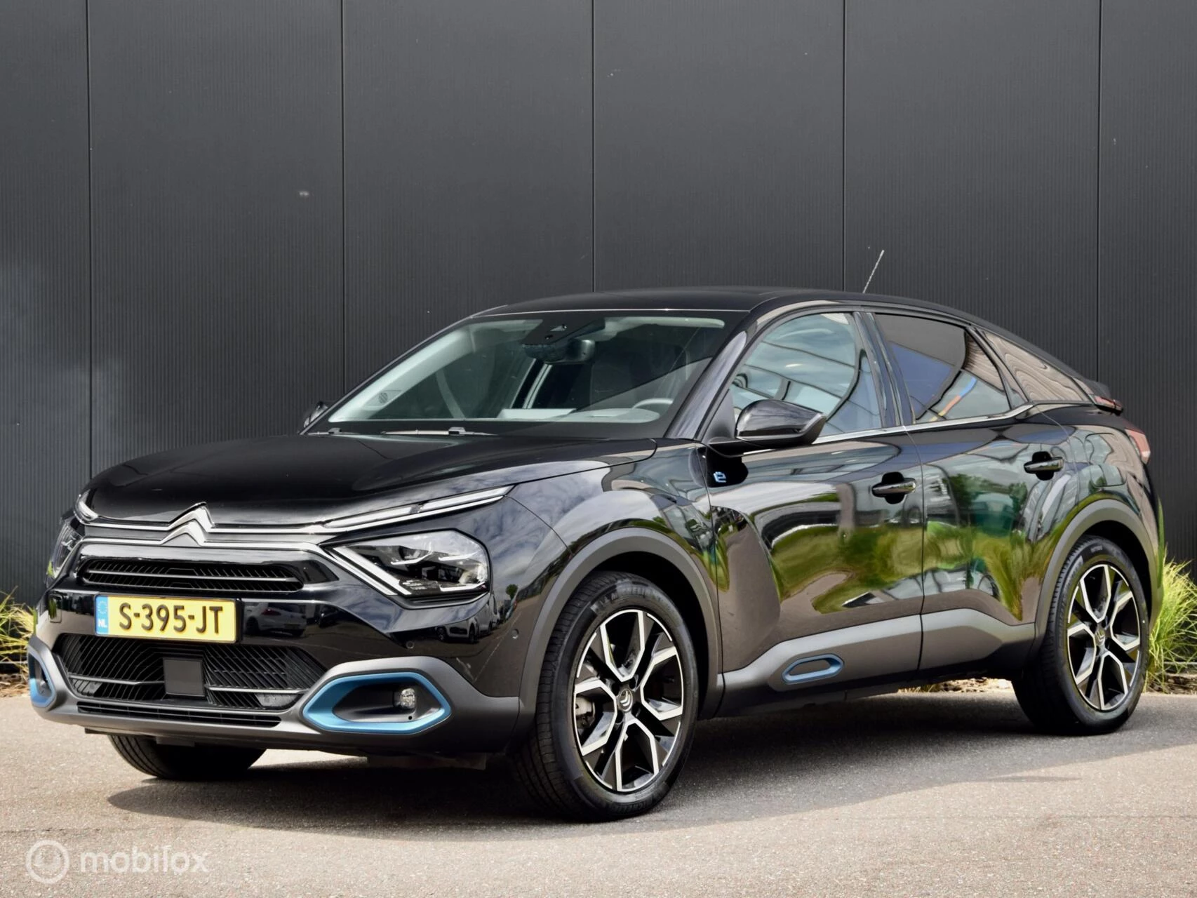 Hoofdafbeelding Citroën ë-C4