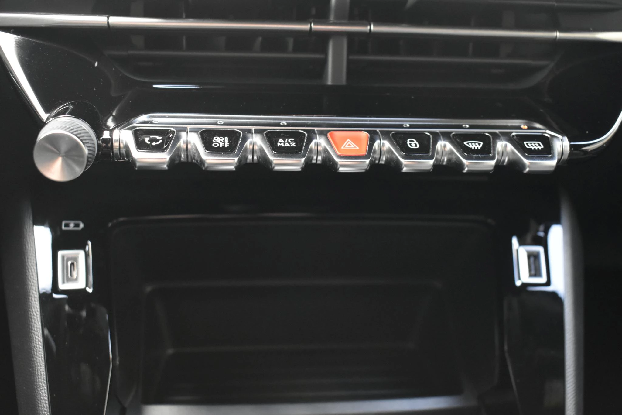 Hoofdafbeelding Peugeot e-2008