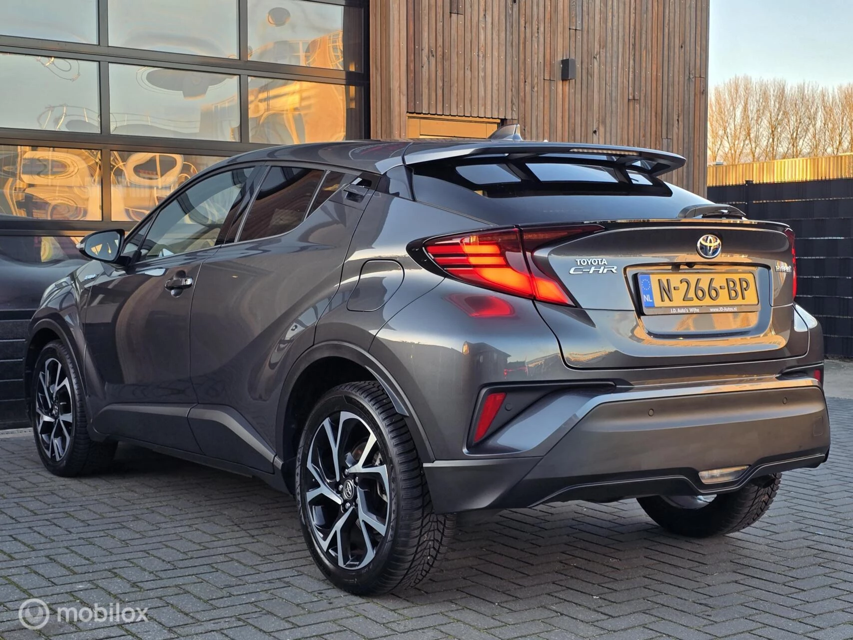 Hoofdafbeelding Toyota C-HR