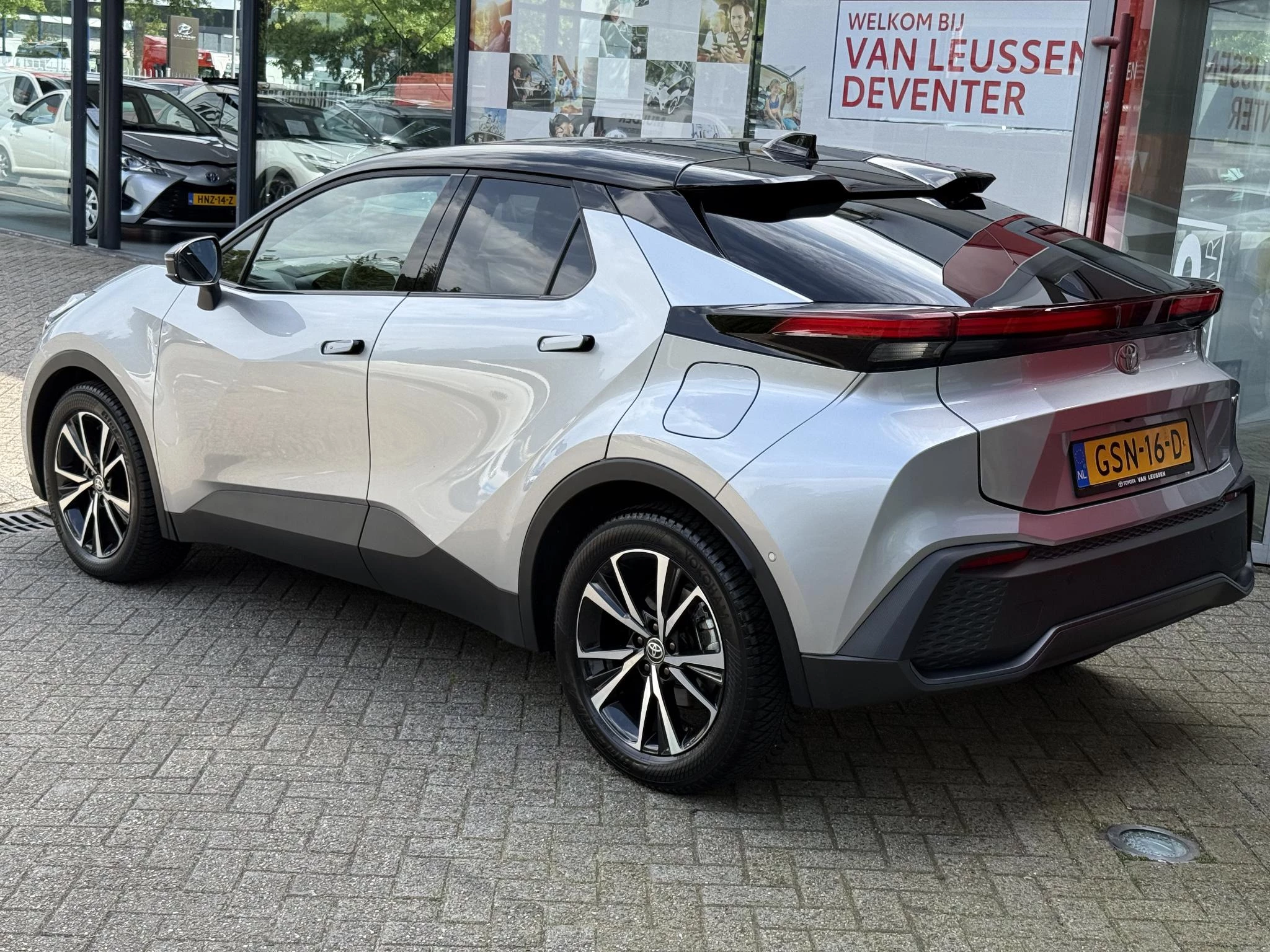 Hoofdafbeelding Toyota C-HR