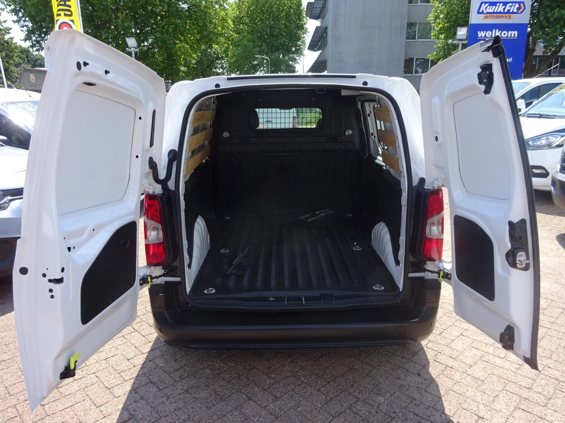 Hoofdafbeelding Peugeot Partner