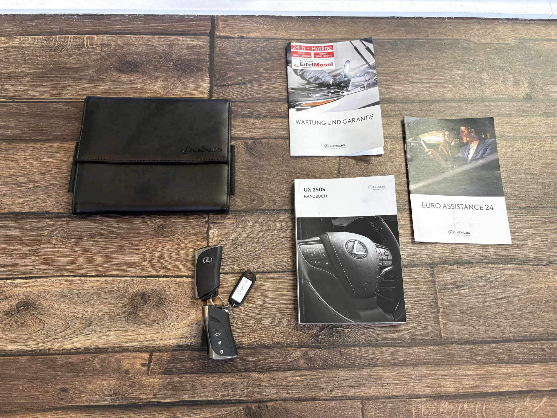 Hoofdafbeelding Lexus UX