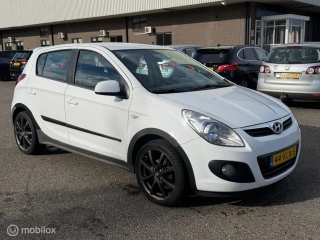 Hoofdafbeelding Hyundai i20
