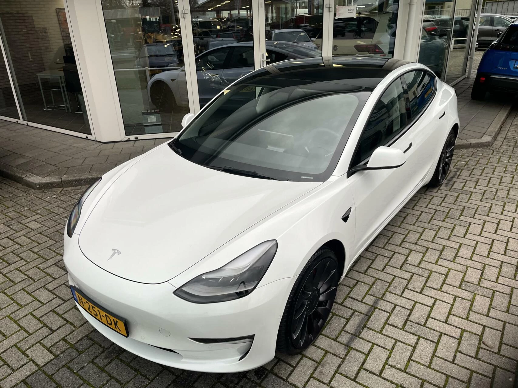 Hoofdafbeelding Tesla Model 3