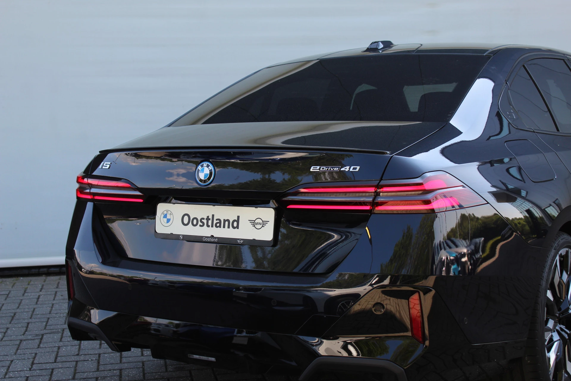 Hoofdafbeelding BMW i5