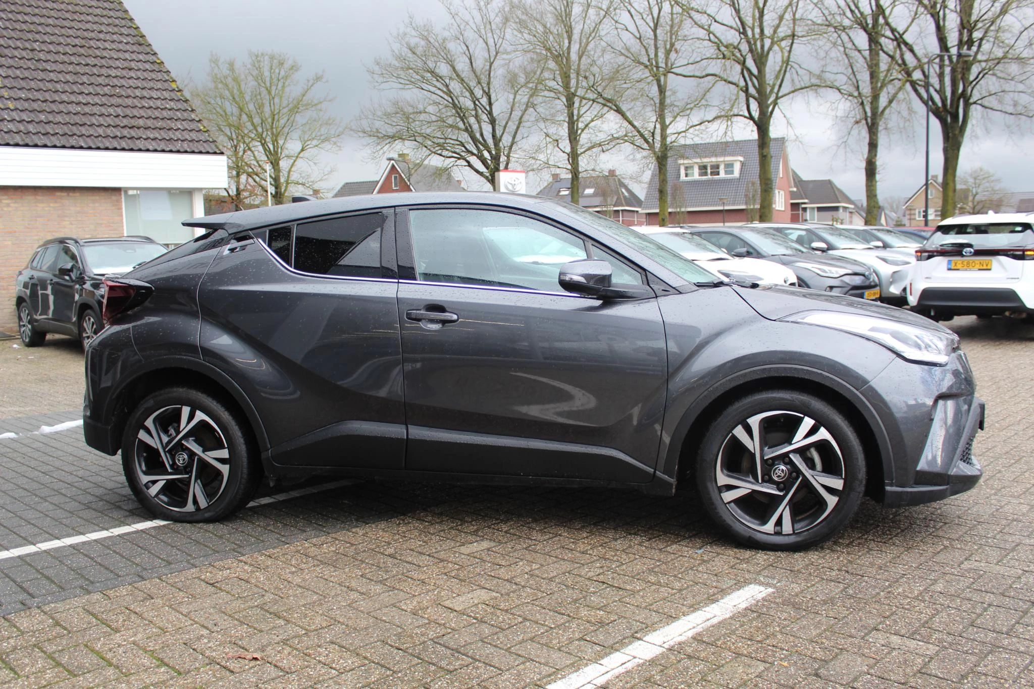 Hoofdafbeelding Toyota C-HR