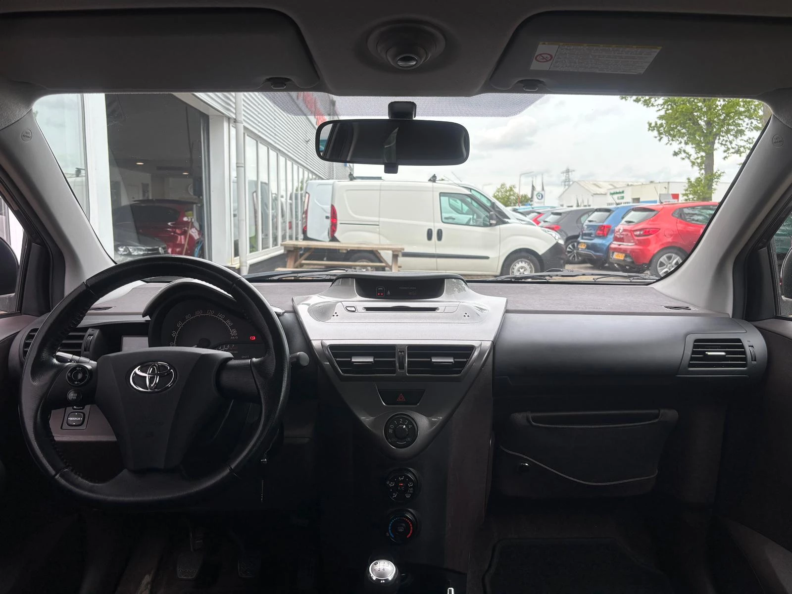 Hoofdafbeelding Toyota iQ
