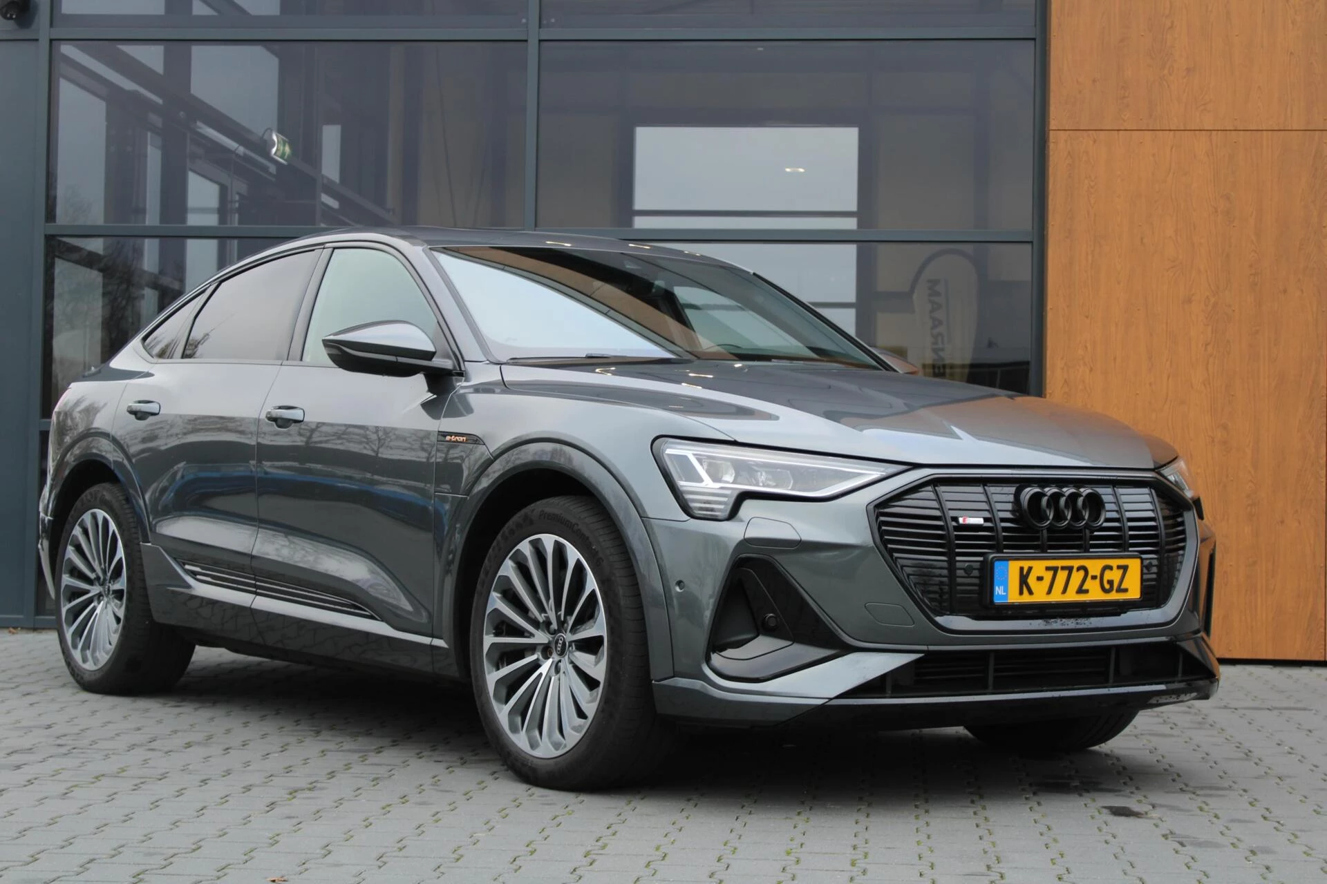 Hoofdafbeelding Audi e-tron