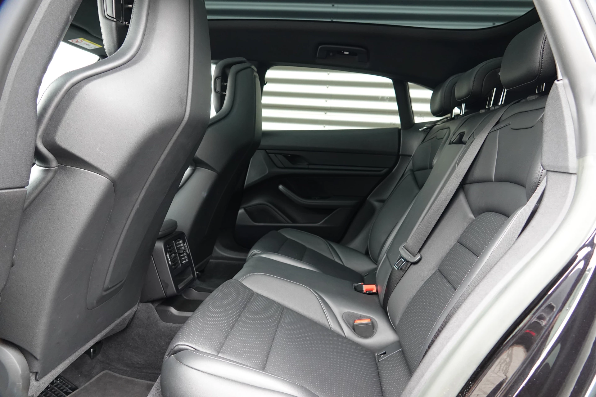 Hoofdafbeelding Porsche Taycan