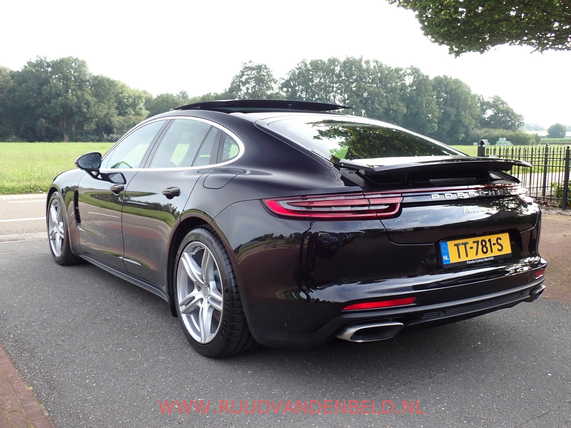 Hoofdafbeelding Porsche Panamera