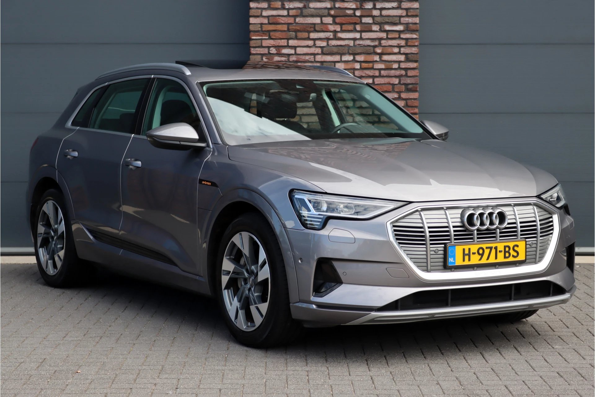 Hoofdafbeelding Audi e-tron