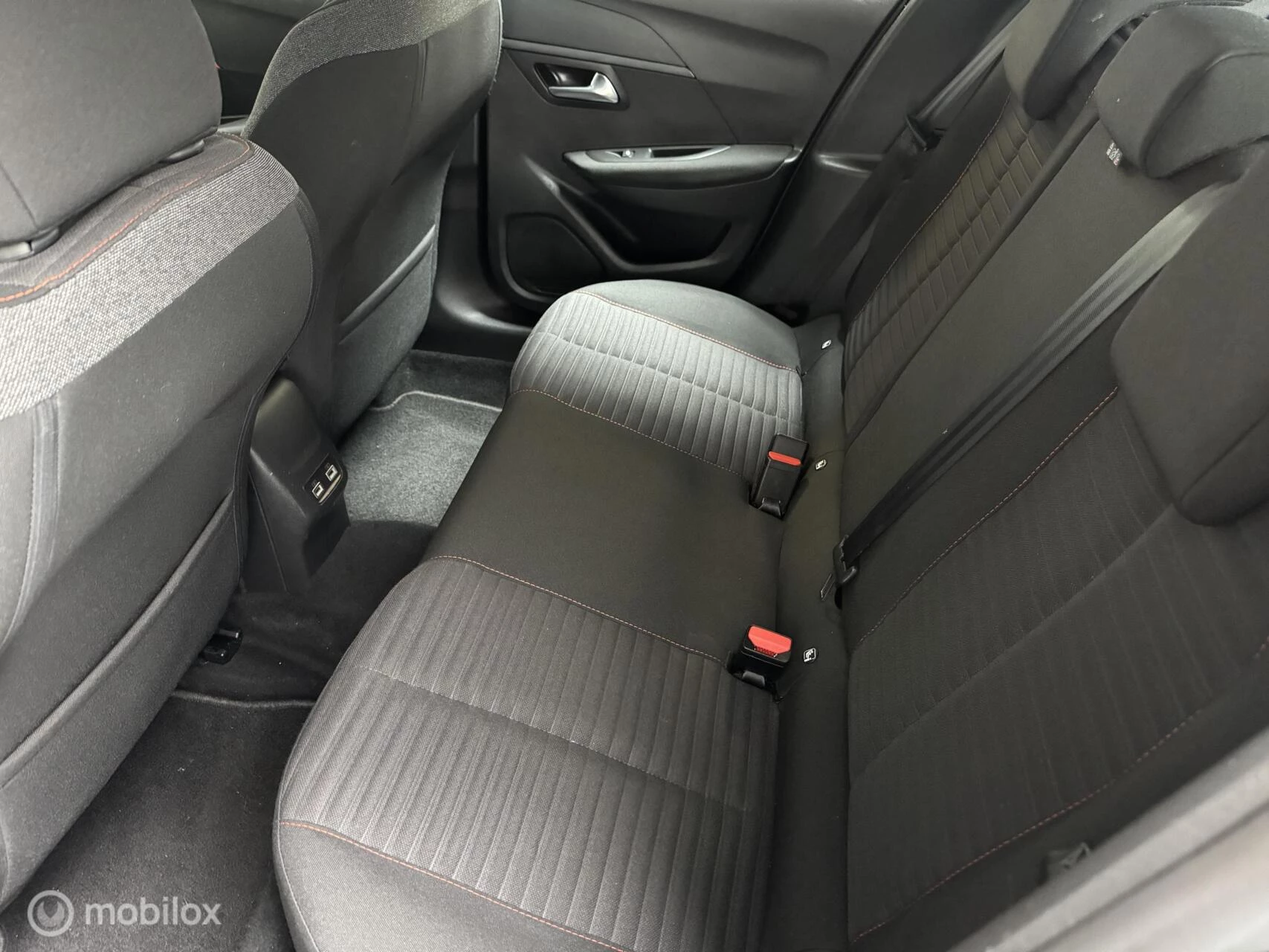 Hoofdafbeelding Peugeot e-208